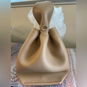 Numero Neuf Beige (regular size, not mini)